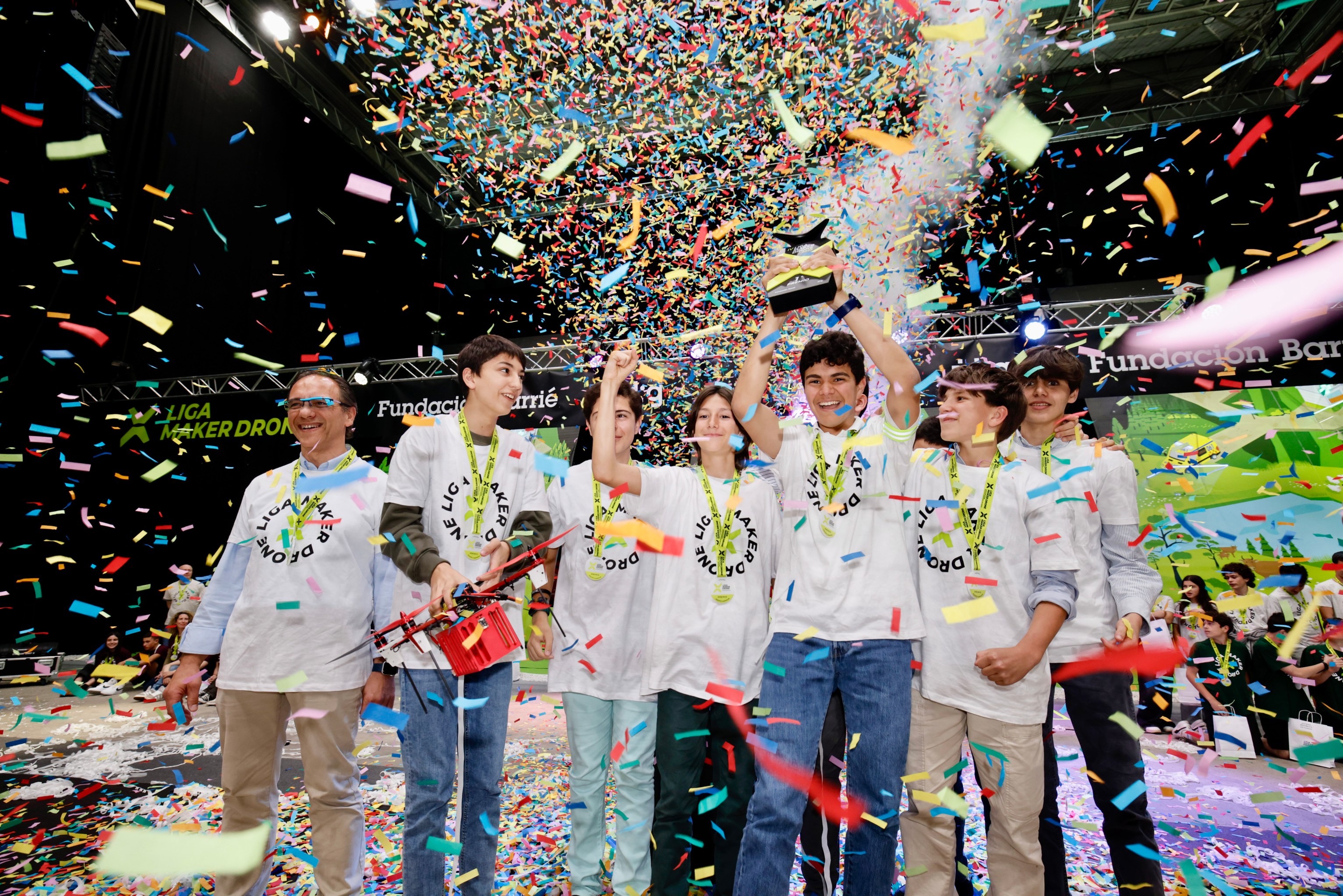 El equipo ganador de la IV LIGA MAKER DRONE, el CPR Montecastelo de Vigo.